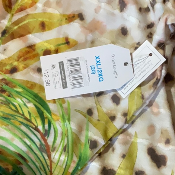 Woman shirt - Picture 2 of 2